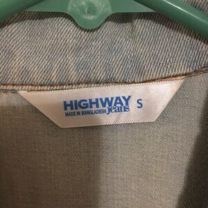 Highway Cropped Jean Jacket Size Small